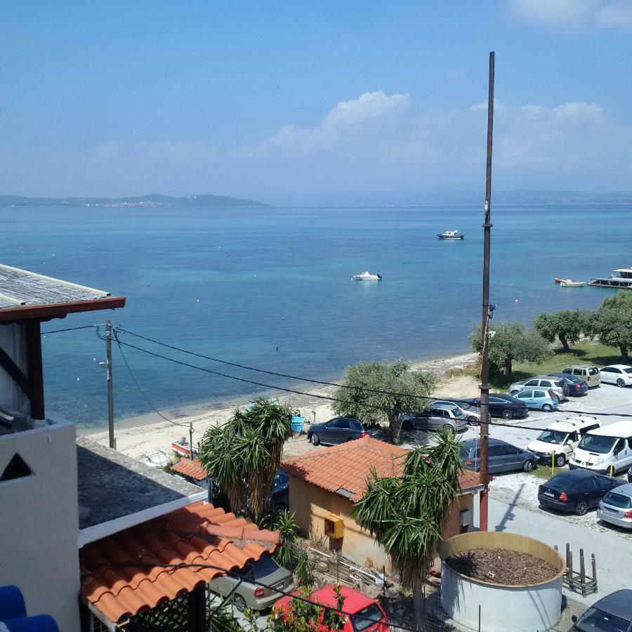 Pansion Vasiliki Apartment Ouranoupoli Exterior photo